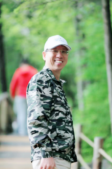 深圳市時代高科技設備股份有限公司董事長田漢溶 深圳市時代高科技設備股份有限公司董事長田漢溶