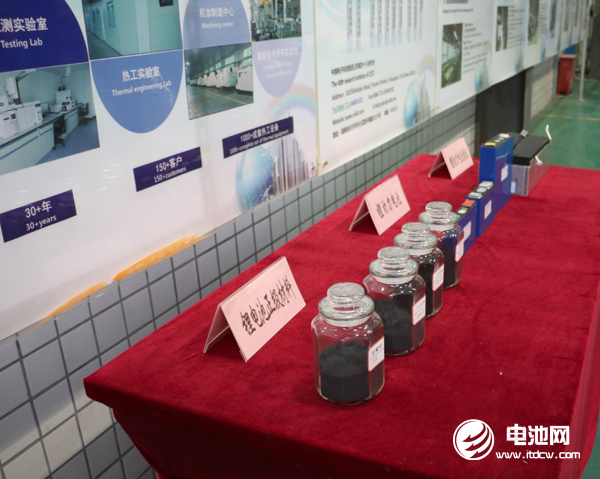 參觀中國(guó)電科48所鋰電裝備調(diào)試車間