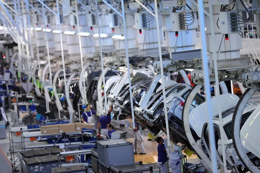 跨國車企頻現(xiàn)裁員潮 轉(zhuǎn)身在新能源等領域招募新人 跨國車企頻現(xiàn)裁員潮 轉(zhuǎn)身在新能源等領域招募新人