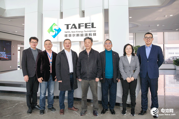 董揚副會長一行在塔菲爾實地考察調研合影