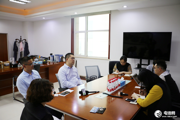 多氟多新能源董事長李云峰與總經理趙永鋒接受電池網等媒體采訪