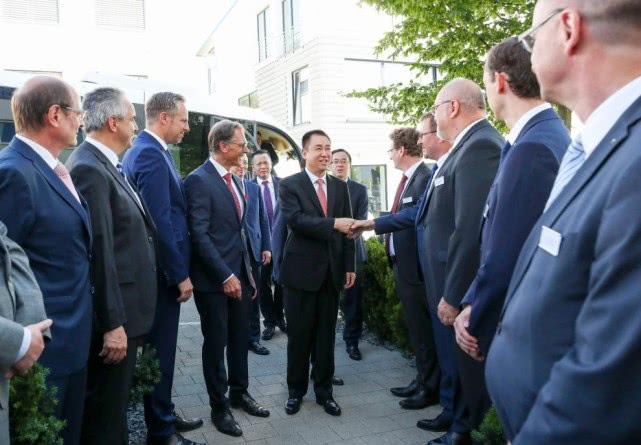 德國hofer高管團隊歡迎許家印一行 德國hofer高管團隊歡迎許家印一行