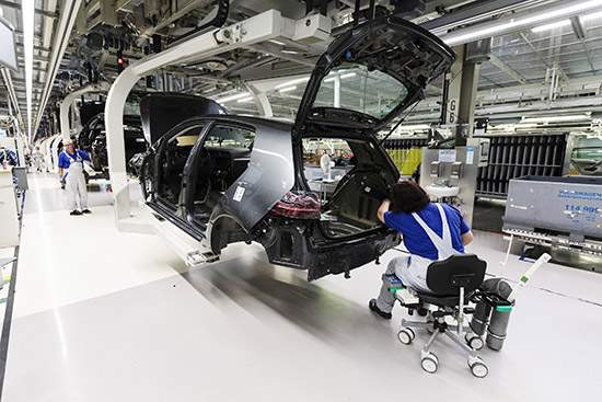 想稱霸電動汽車行業?先得跨過中國這道坎 想稱霸電動汽車行業?先得跨過中國這道坎