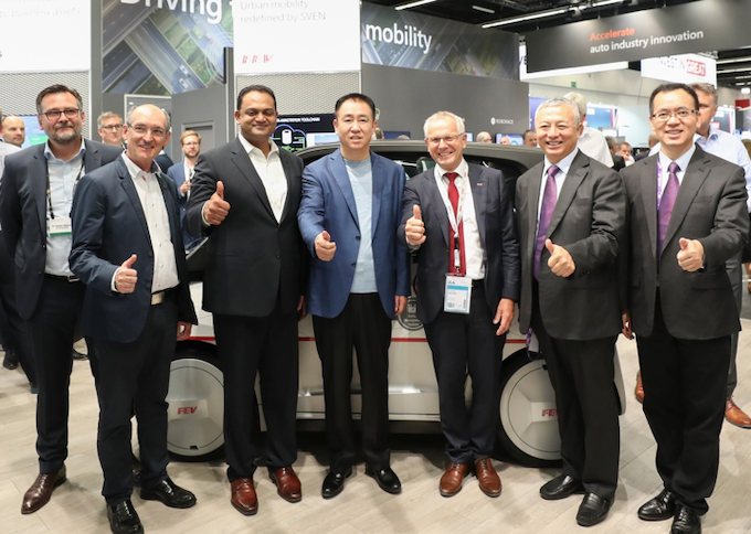 許家印赴德考察宴請眾汽車巨頭高管 引頂級技術為“恒馳”提速 許家印赴德考察宴請眾汽車巨頭高管 引頂級技術為“恒馳”提速