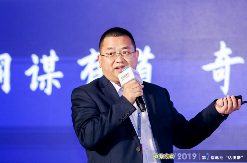 佛山市金銀河智能裝備股份有限公司董事、副總裁稂湘飛 佛山市金銀河智能裝備股份有限公司董事、副總裁稂湘飛