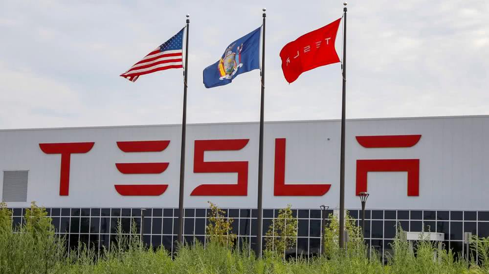 特斯拉松下友誼“翻船”：停止合作生產太陽能電池