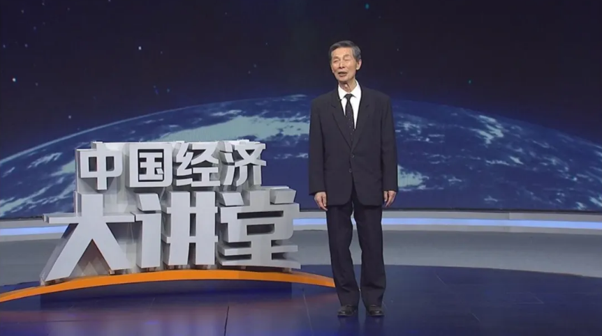 圖為中國工程院院士陳立泉 圖片來源:中國經(jīng)濟(jì)大講堂 圖為中國工程院院士陳立泉 圖片來源:中國經(jīng)濟(jì)大講堂