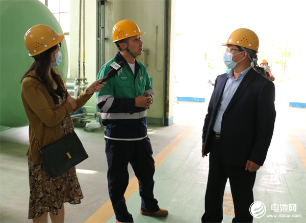 中國(guó)電池新能源產(chǎn)業(yè)鏈調(diào)研團(tuán)一行參觀調(diào)研金川粉體公司