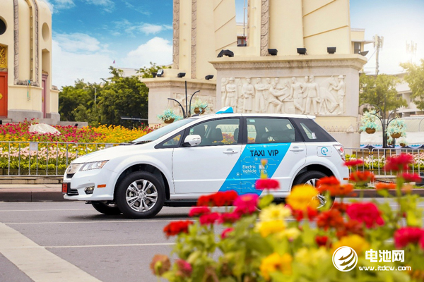 新能源汽車利好不斷 公募稱“黃金十年”已來! 新能源汽車利好不斷 公募稱“黃金十年”已來!