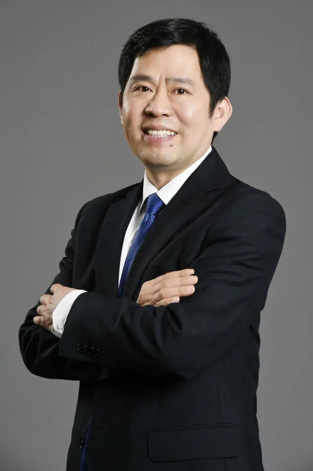 對(duì)話合眾汽車方運(yùn)舟：新能源汽車市場短期內(nèi)將呈“三國”拼殺態(tài)勢