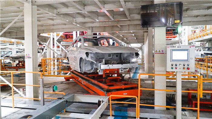 中鼎集成主導(dǎo)負(fù)責(zé)比亞迪西安工廠內(nèi)彩車身智能物流系統(tǒng)建設(shè)