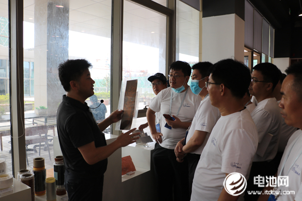 電池百人會企業家一行調研考察中俄研究院 電池百人會企業家一行調研考察中俄研究院