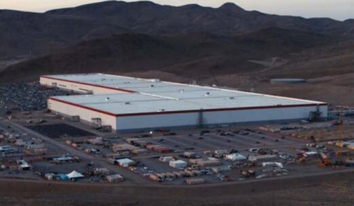 松下高管:特斯拉內(nèi)華達(dá)超級(jí)工廠第14條電池生產(chǎn)線明年投產(chǎn) 松下高管:特斯拉內(nèi)華達(dá)超級(jí)工廠第14條電池生產(chǎn)線明年投產(chǎn)