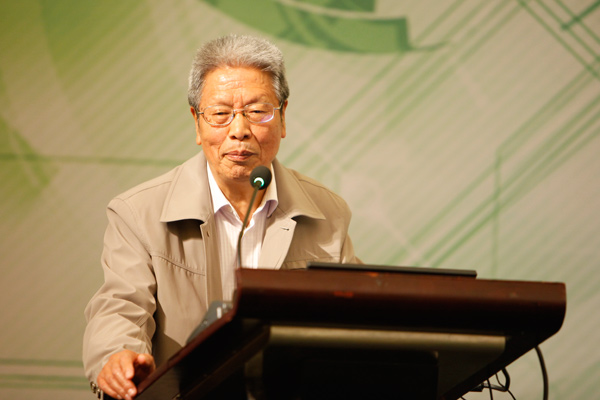 衣寶廉:五十年堅守與創新 探索燃料電池之路 衣寶廉:五十年堅守與創新 探索燃料電池之路