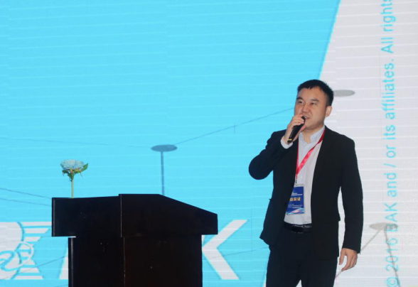 圖為:比克電池首席科學(xué)家林建博士 圖為:比克電池首席科學(xué)家林建博士