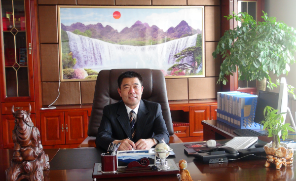 鴻圖隔膜張漢鴻：祝新能源行業朋友們緊密團結，喜迎龍年春天！