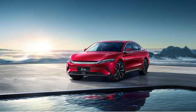 BBA慌了?比亞迪漢躋身25萬(wàn)元級(jí)中高端轎車(chē)萬(wàn)輛俱樂(lè)部 BBA慌了?比亞迪漢躋身25萬(wàn)元級(jí)中高端轎車(chē)萬(wàn)輛俱樂(lè)部