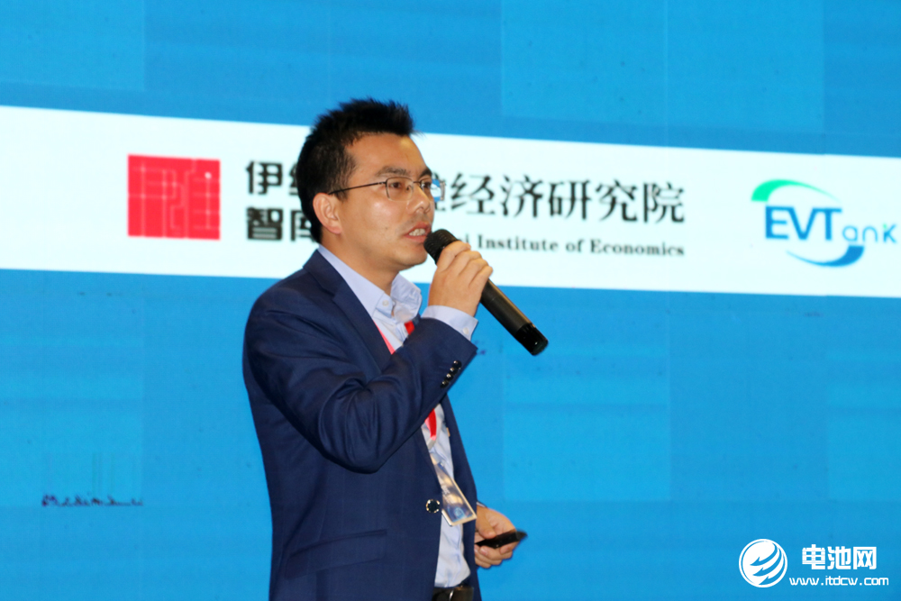 伊維經(jīng)濟(jì)研究院研究部總經(jīng)理、中國(guó)電池產(chǎn)業(yè)研究院院長(zhǎng)吳輝 伊維經(jīng)濟(jì)研究院研究部總經(jīng)理、中國(guó)電池產(chǎn)業(yè)研究院院長(zhǎng)吳輝