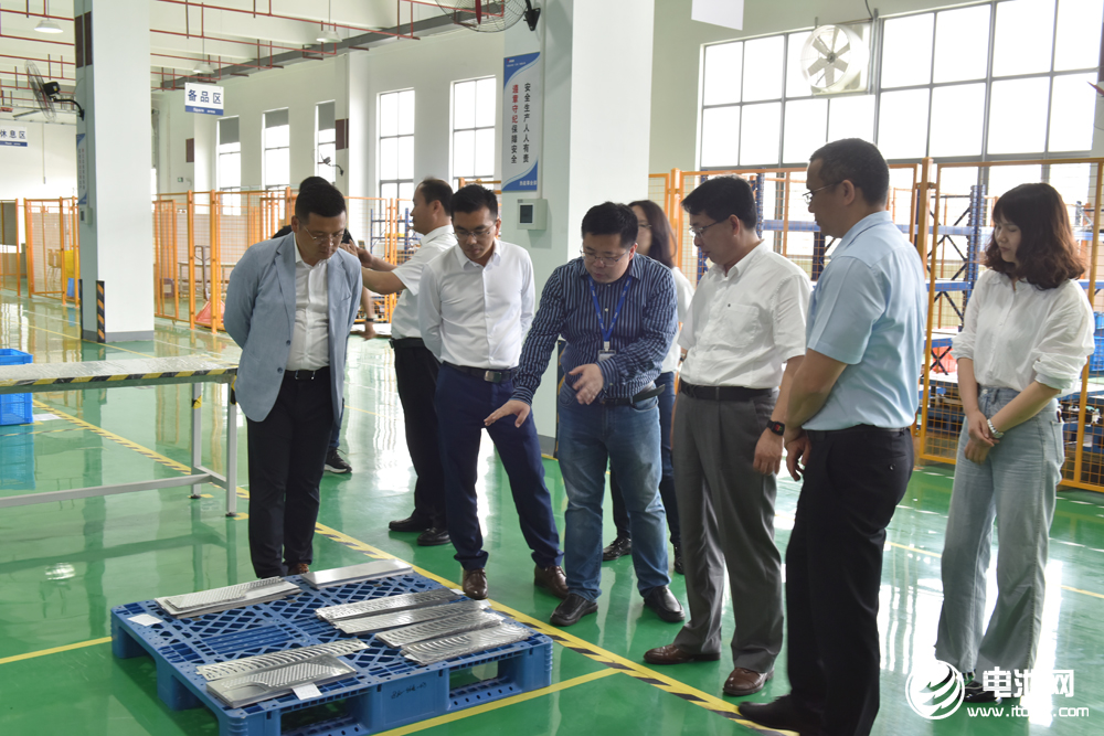 2021年中國(guó)電池新能源產(chǎn)業(yè)鏈調(diào)研團(tuán)一行參觀考察飛榮達(dá) 2021年中國(guó)電池新能源產(chǎn)業(yè)鏈調(diào)研團(tuán)一行參觀考察飛榮達(dá)