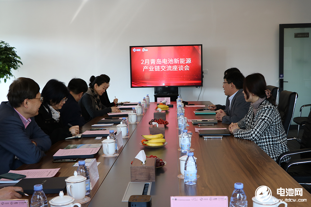 青島市民營經濟發展局一級調研員李中強一行到訪海融網山東總部 青島市民營經濟發展局一級調研員李中強一行到訪海融網山東總部