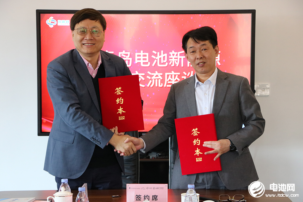 青島市民營經濟發展局一級調研員李中強一行到訪海融網山東總部 青島市民營經濟發展局一級調研員李中強一行到訪海融網山東總部