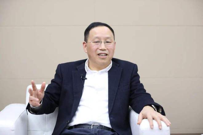 全國人大代表、小康股份創始人、董事長張興海