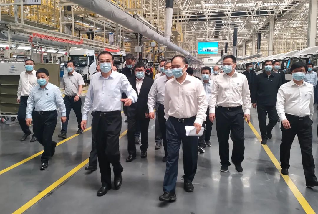 國務院總理李克強考察吉利新能源商用車上饒低碳數智工廠 國務院總理李克強考察吉利新能源商用車上饒低碳數智工廠