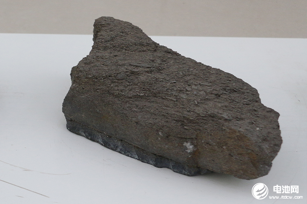 磷酸鐵鋰新增產能集中釋放 數碼消費市場恢復不及預期