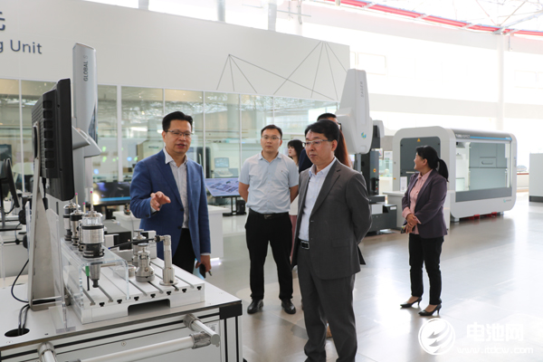 中關村新型電池技術創新聯盟秘書長于清教一行參觀考察海克斯康制造智能