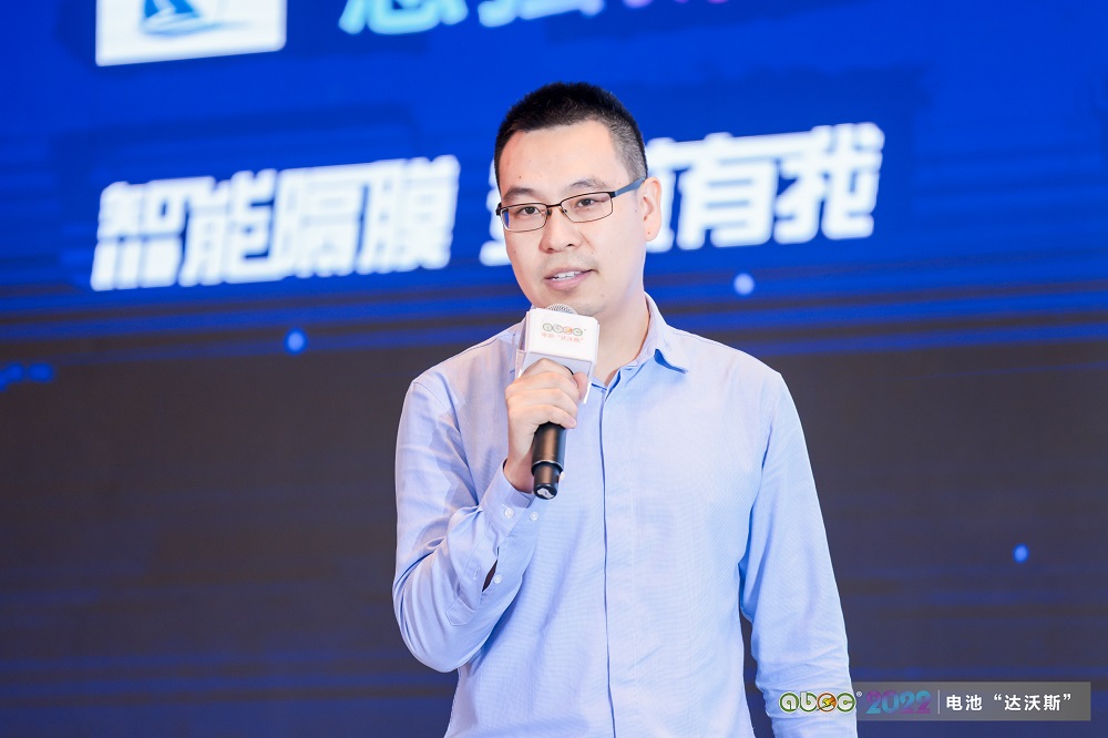 中信證券股份有限公司研究部副總裁、新能源汽車分析師李鷂