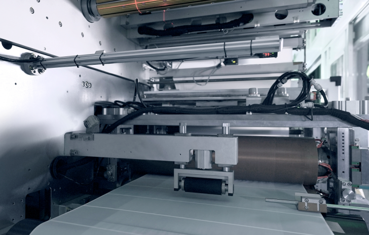 短刀電池迎來(lái)最佳搭檔 蜂巢能源發(fā)布最新一代疊片技術(shù) 短刀電池迎來(lái)最佳搭檔 蜂巢能源發(fā)布最新一代疊片技術(shù)