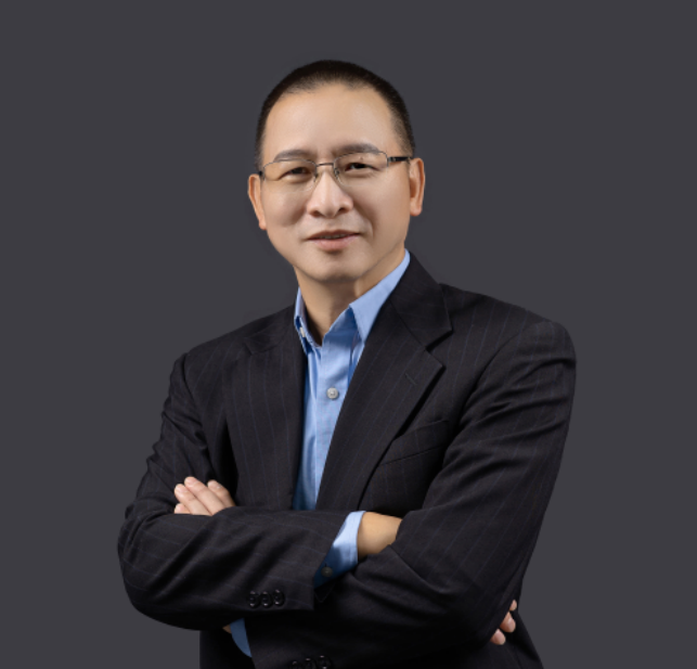 上海前晨汽車科技有限公司 創(chuàng)始人/董事長/CEO 黃晨東 上海前晨汽車科技有限公司 創(chuàng)始人/董事長/CEO 黃晨東