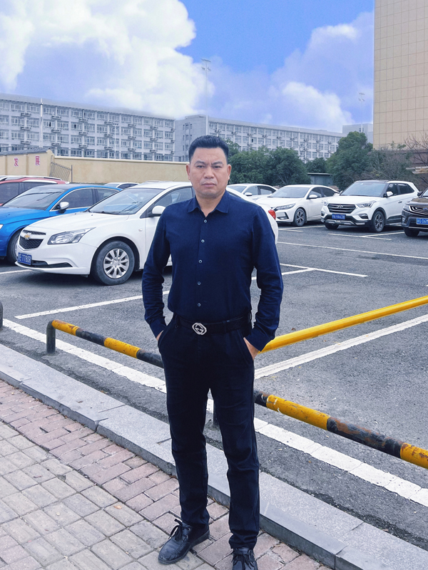 深圳市百瑞空氣處理設備有限公司銷售總經理馬關松