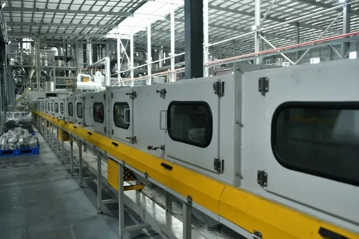 貴州安達科技能源股份有限公司磷酸鐵鋰生產車間。開陽縣融媒體中心 貴州安達科技能源股份有限公司磷酸鐵鋰生產車間。開陽縣融媒體中心