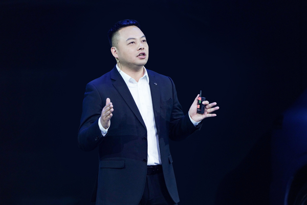 奇瑞汽車股份有限公司副總經理、奇瑞汽車營銷公司總經理、捷途汽車總經理李學用發布鯤鵬超級性能電混C-DM