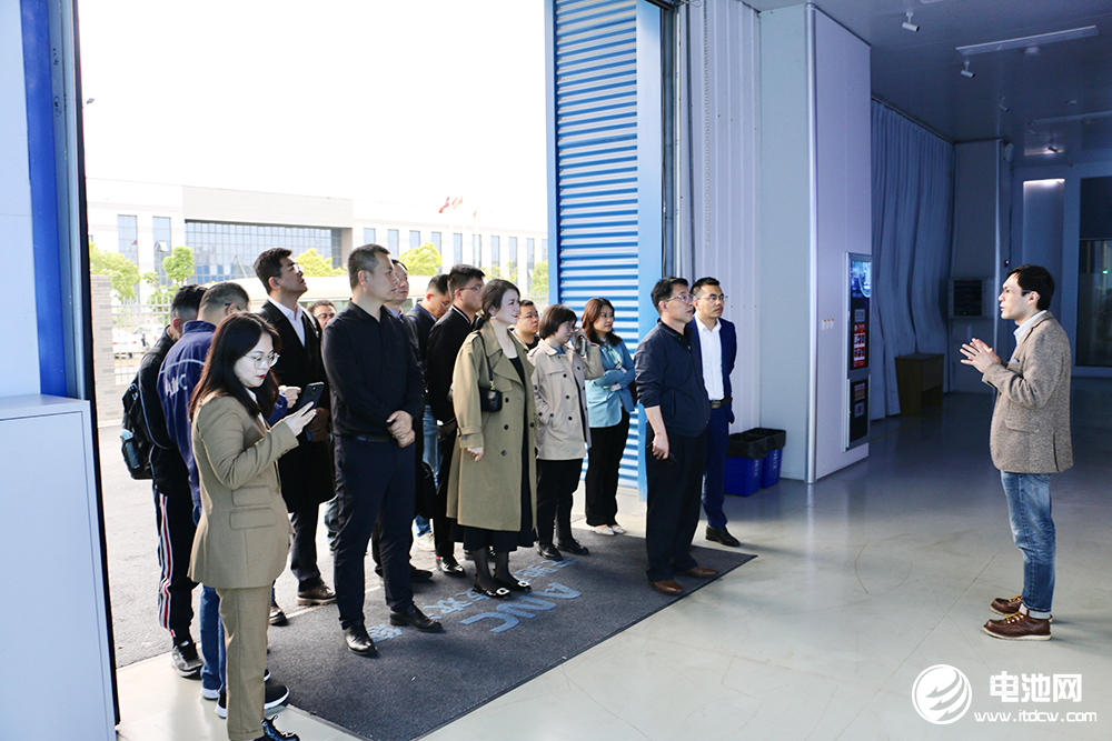 中國電池新能源產業鏈調研團一行參觀考察安馳科技