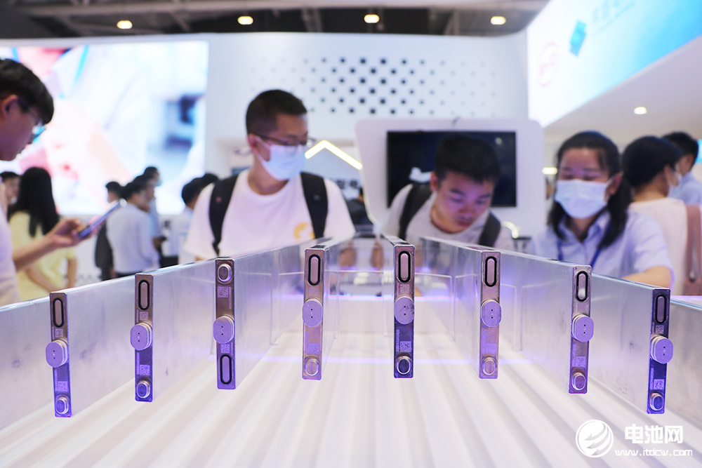 近820億元！24個項目！10月電池新能源投資擴(kuò)產(chǎn)項目大盤點