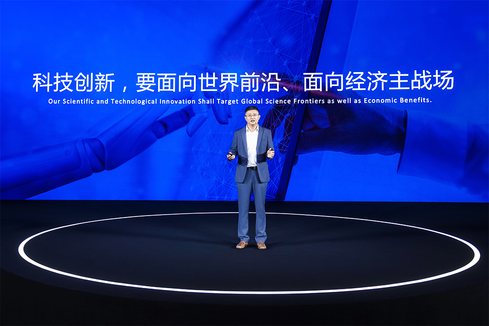 （寧德時(shí)代首席科學(xué)家吳凱現(xiàn)場發(fā)言）