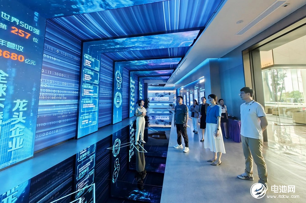 中關村新型電池技術創(chuàng)新聯(lián)盟秘書長于清教一行調研、考察瑞浦蘭鈞