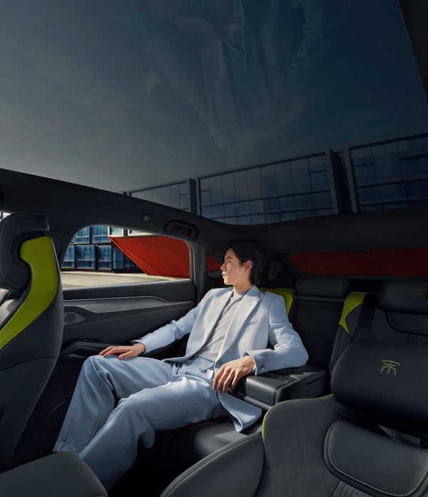 震撼價格！入門滿配！宋L 領(lǐng)潮上市18.98萬元起！