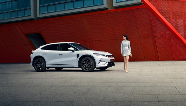 震撼價格！入門滿配！宋L 領(lǐng)潮上市18.98萬元起！