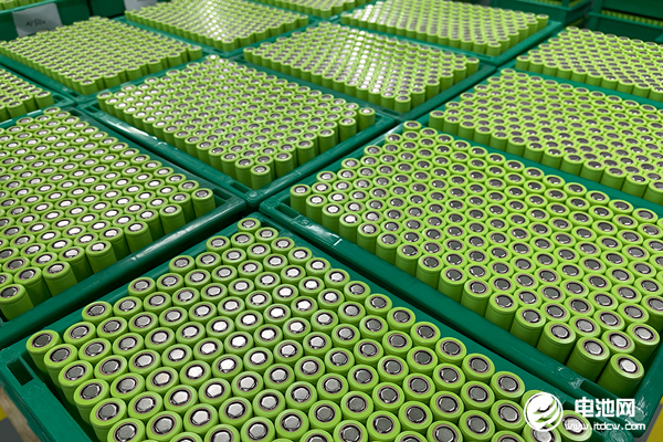 2023年全球圓柱鋰電池出貨量達123.7億顆 這一公司成行業黑馬