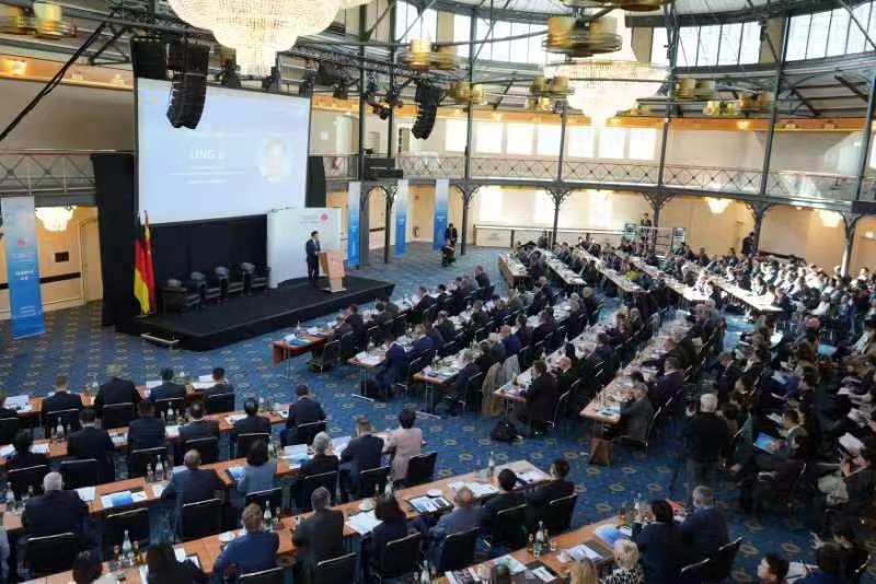 中國商務部主辦的“投資中國”德國專場推介活動在斯圖加特舉行