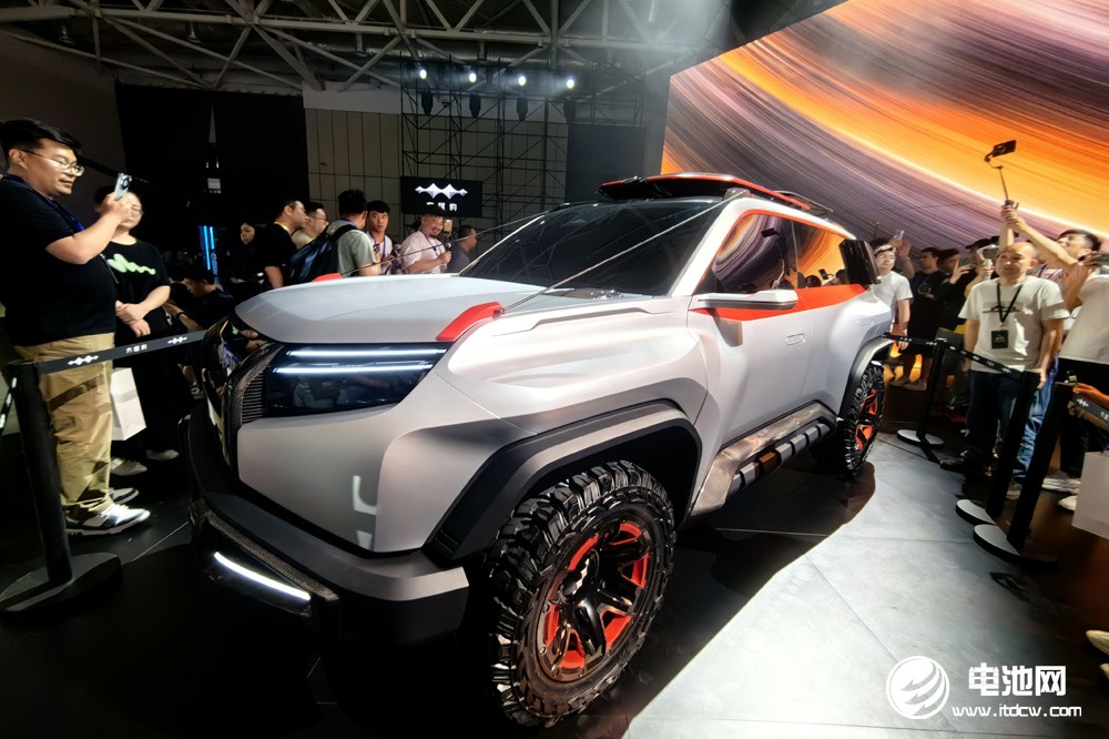 比亞迪三十年積累迸發(fā)“豹力”方程豹全產(chǎn)品矩陣正在集結(jié) 比亞迪三十年積累迸發(fā)“豹力”方程豹全產(chǎn)品矩陣正在集結(jié)