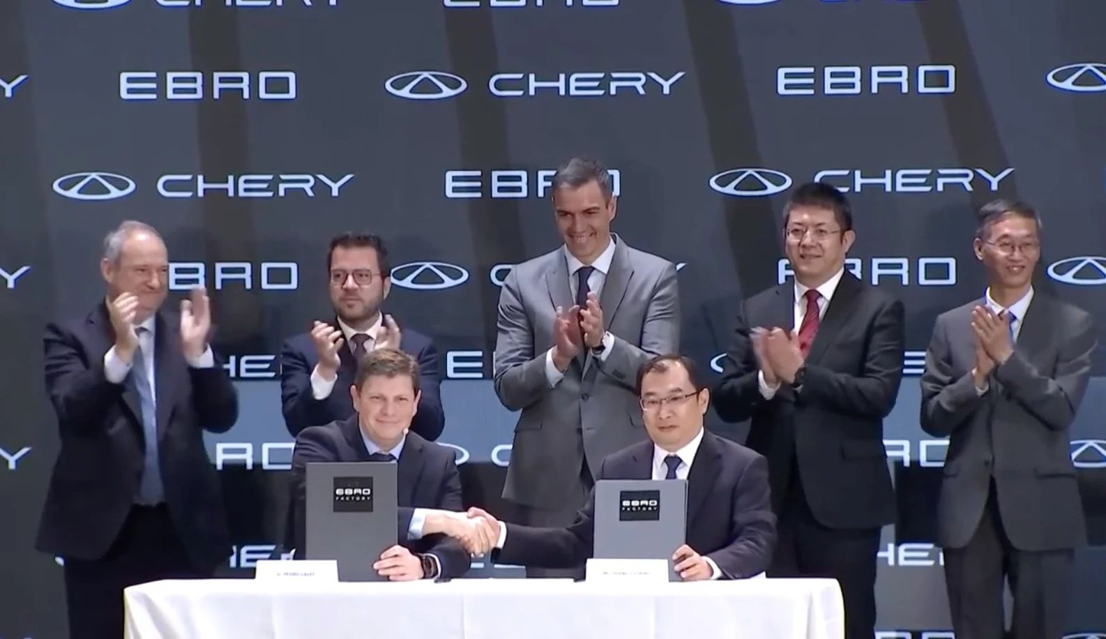 奇瑞汽車與埃布羅電動汽車簽署協議，來源：《國家報》（El País）