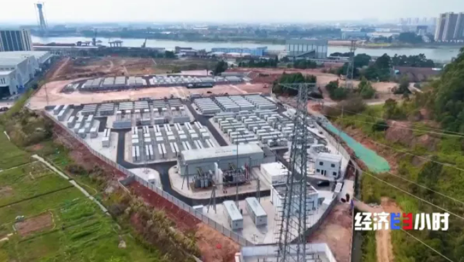 2023年一年,我國新型儲能新增裝機規模已是“十三五”末裝機規模的近10倍。 2023年一年,我國新型儲能新增裝機規模已是“十三五”末裝機規模的近10倍。