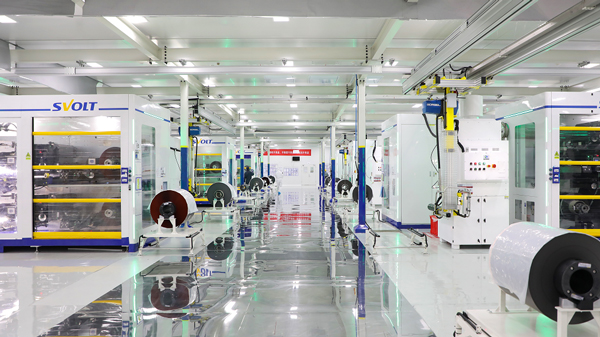 188Wh/kg！2.2C快充！蜂巢能源第二代短刀快充鐵鋰電池下線