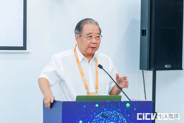 中國汽車工程學會名譽理事長、中國汽車人才研究會名譽理事長付于武 中國汽車工程學會名譽理事長、中國汽車人才研究會名譽理事長付于武