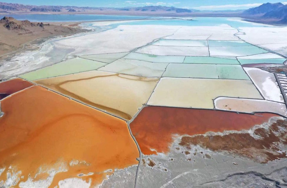 歷時(shí)兩年,西藏礦業(yè)萬(wàn)噸電池級(jí)碳酸鋰項(xiàng)目迎來(lái)試生產(chǎn)!