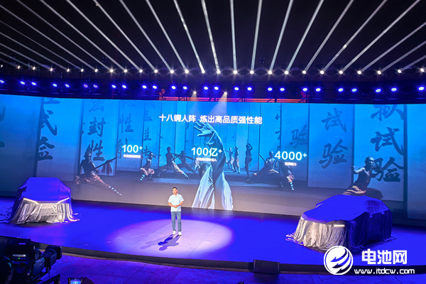 要卷就卷技術(shù)!比亞迪宋家族雙王炸齊發(fā)! 要卷就卷技術(shù)!比亞迪宋家族雙王炸齊發(fā)!